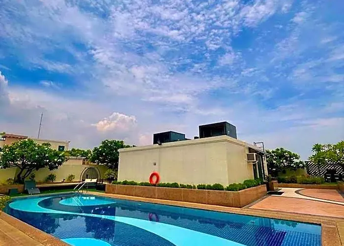 Cozy Corner Haven Near Venice Grand Canal Mall 5*