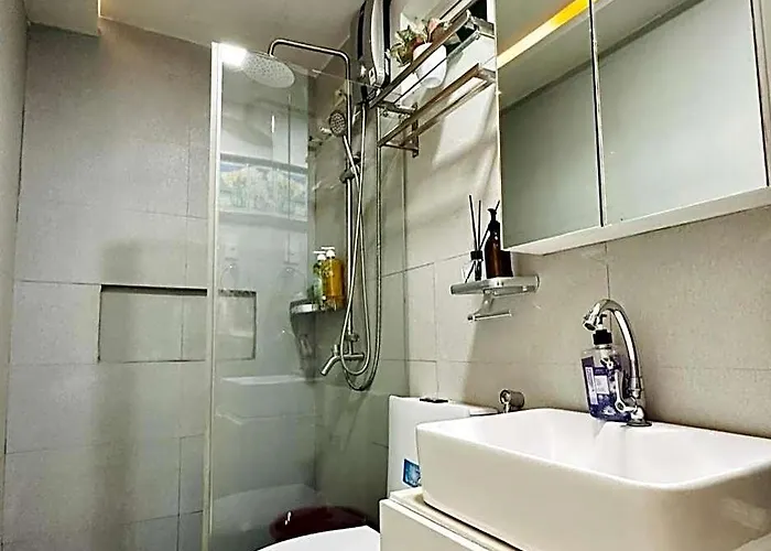 Отель Cozy Corner Haven Near Venice Grand Canal Mall