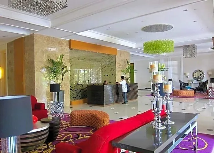Отель Cozy Corner Haven Near Venice Grand Canal Mall